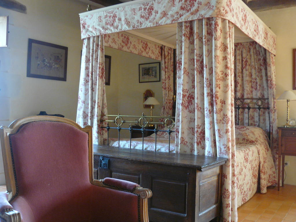 Manoir Du Bois Noblet Bed & Breakfast Louerre Oda fotoğraf
