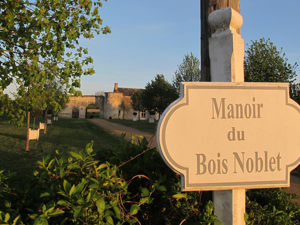Manoir Du Bois Noblet Bed & Breakfast Louerre Dış mekan fotoğraf