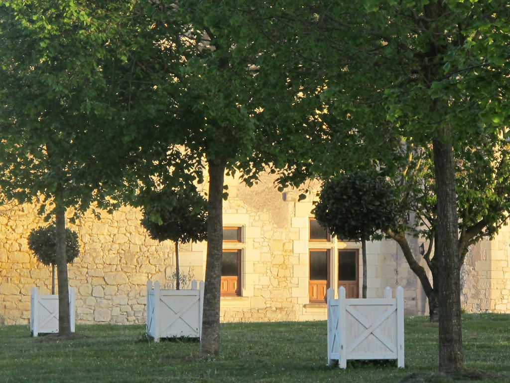 Manoir Du Bois Noblet Bed & Breakfast Louerre Dış mekan fotoğraf