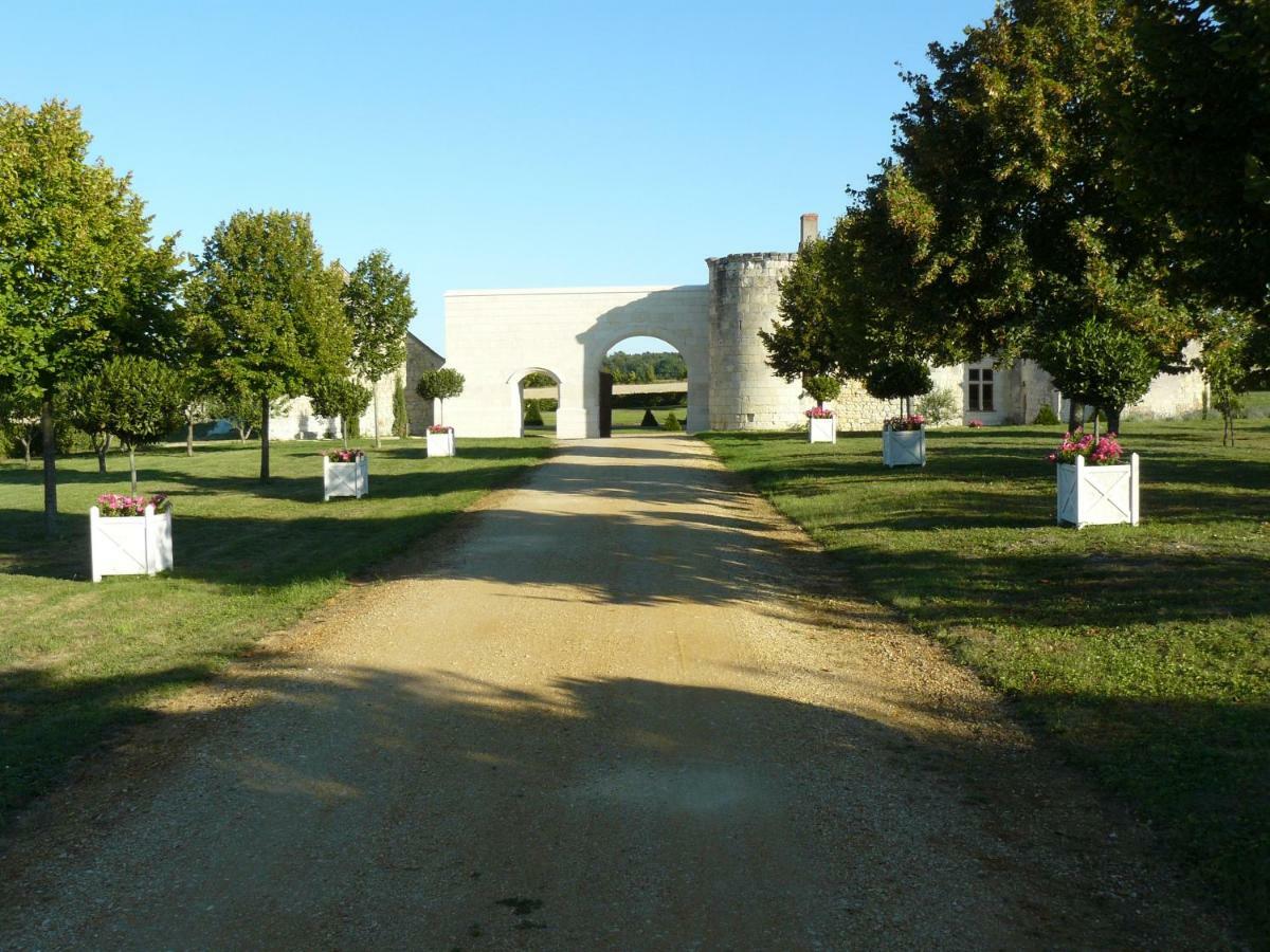 Manoir Du Bois Noblet Bed & Breakfast Louerre Dış mekan fotoğraf